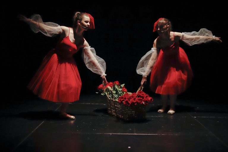 Šialene smutný princ - divadelné kostýmy. Réžia: Tomáš Krištof; Foto: Gabriela Birošová