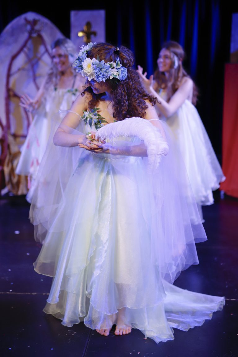 Šialene smutný princ - divadelné kostýmy. Réžia: Tomáš Krištof; Foto: Gabriela Birošová